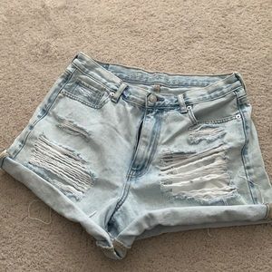 American Eagle mom shorts
